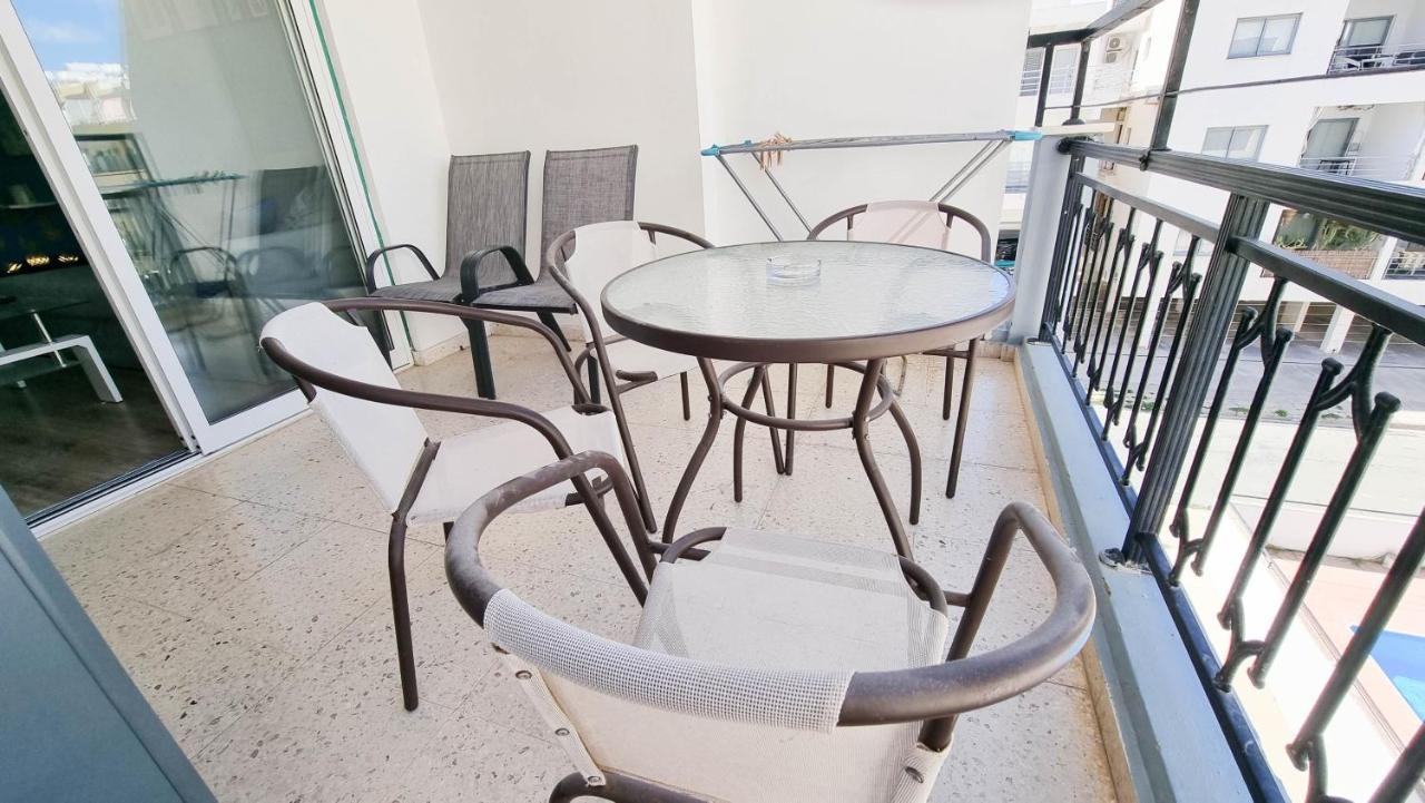Modern Retreat: 2Br Stylish Apt With Comfy Rooms! Smart Tv With 200Mbps Internet Larnaca Dış mekan fotoğraf