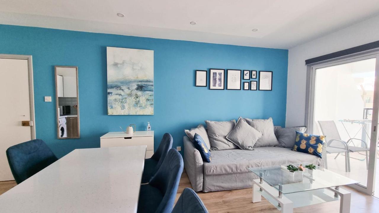 Modern Retreat: 2Br Stylish Apt With Comfy Rooms! Smart Tv With 200Mbps Internet Larnaca Dış mekan fotoğraf
